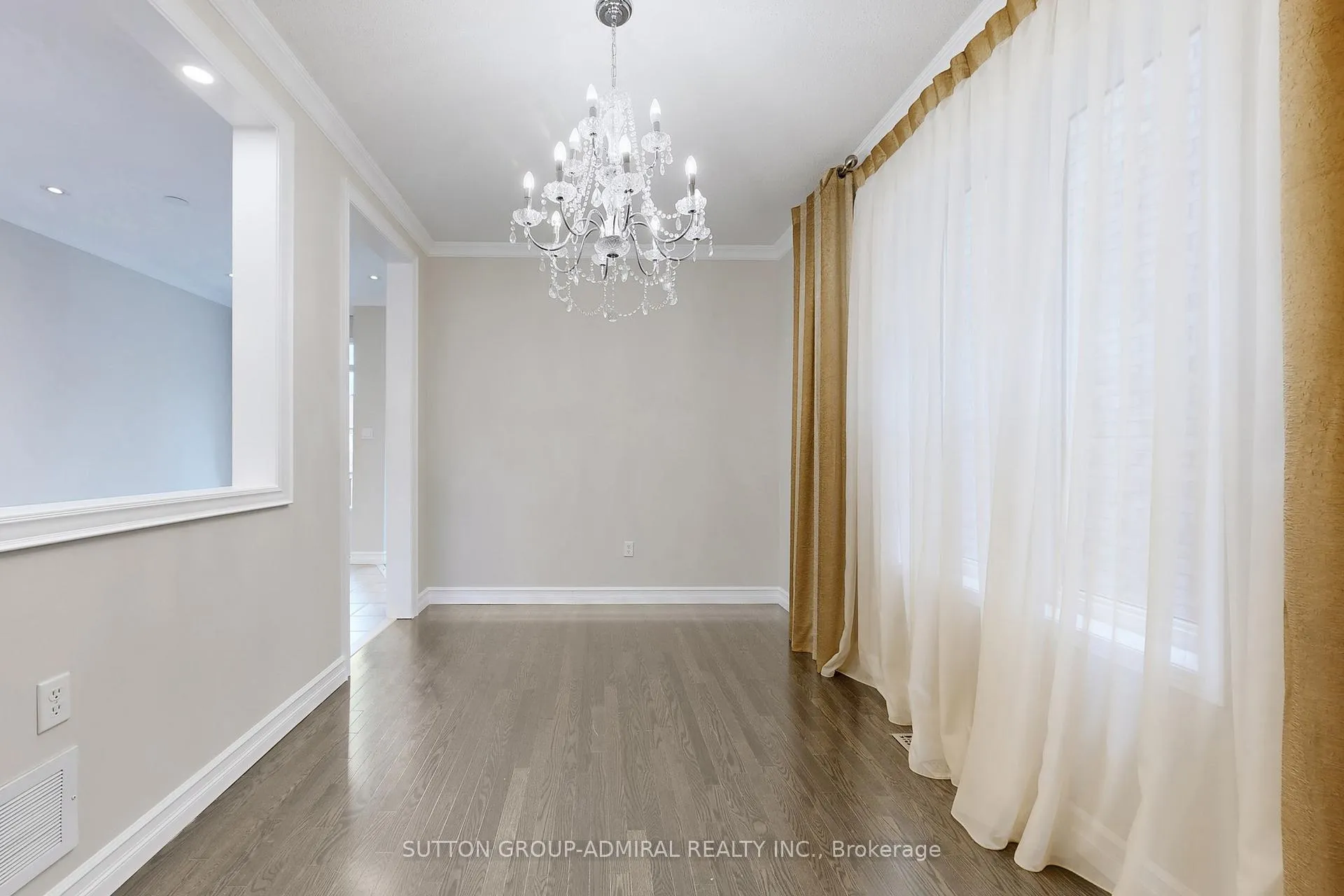 Photo 11 of 106 Big Hill Crescent, Vaughan, Patterson — HOMEH