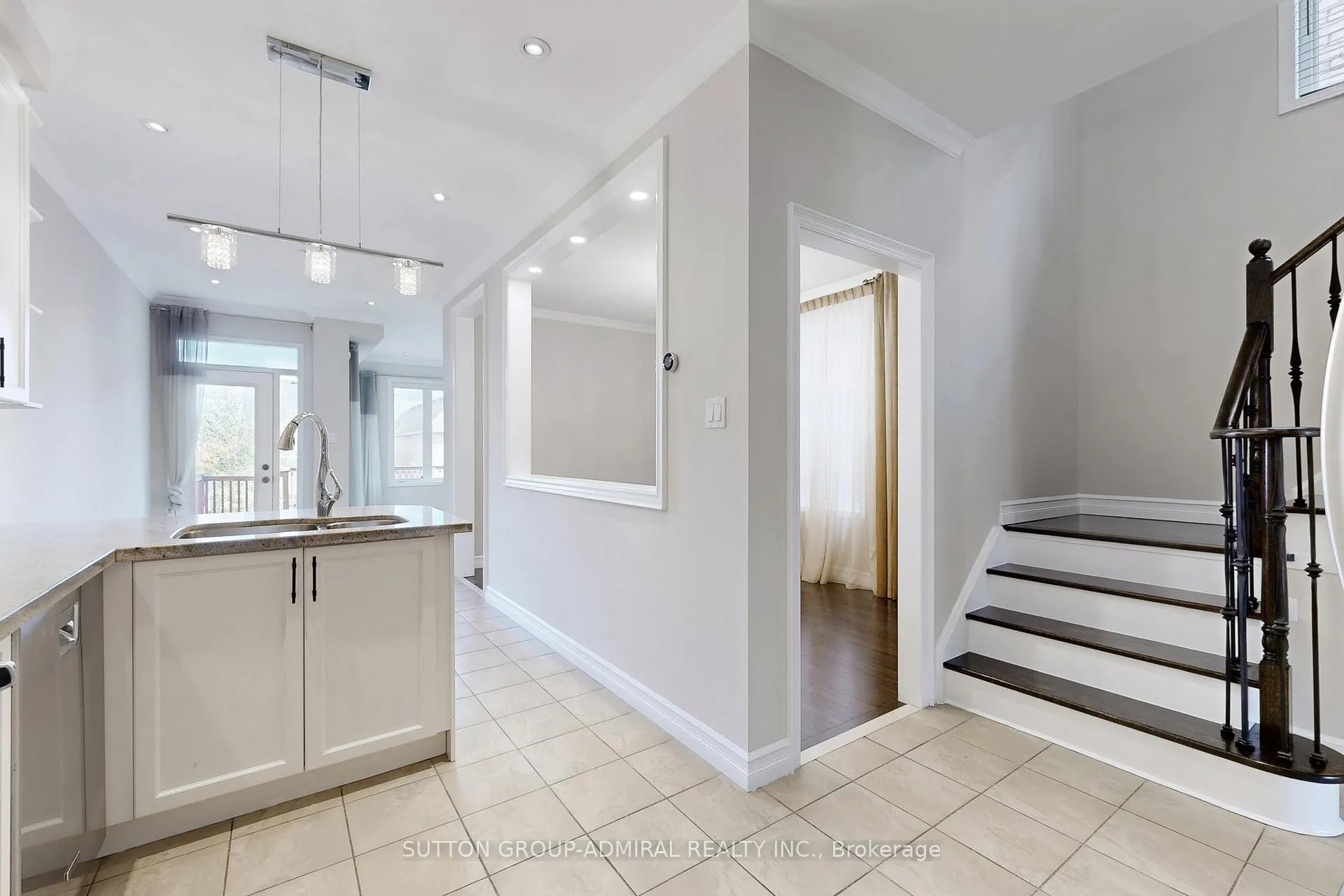Photo 16 of 106 Big Hill Crescent, Vaughan, Patterson — HOMEH