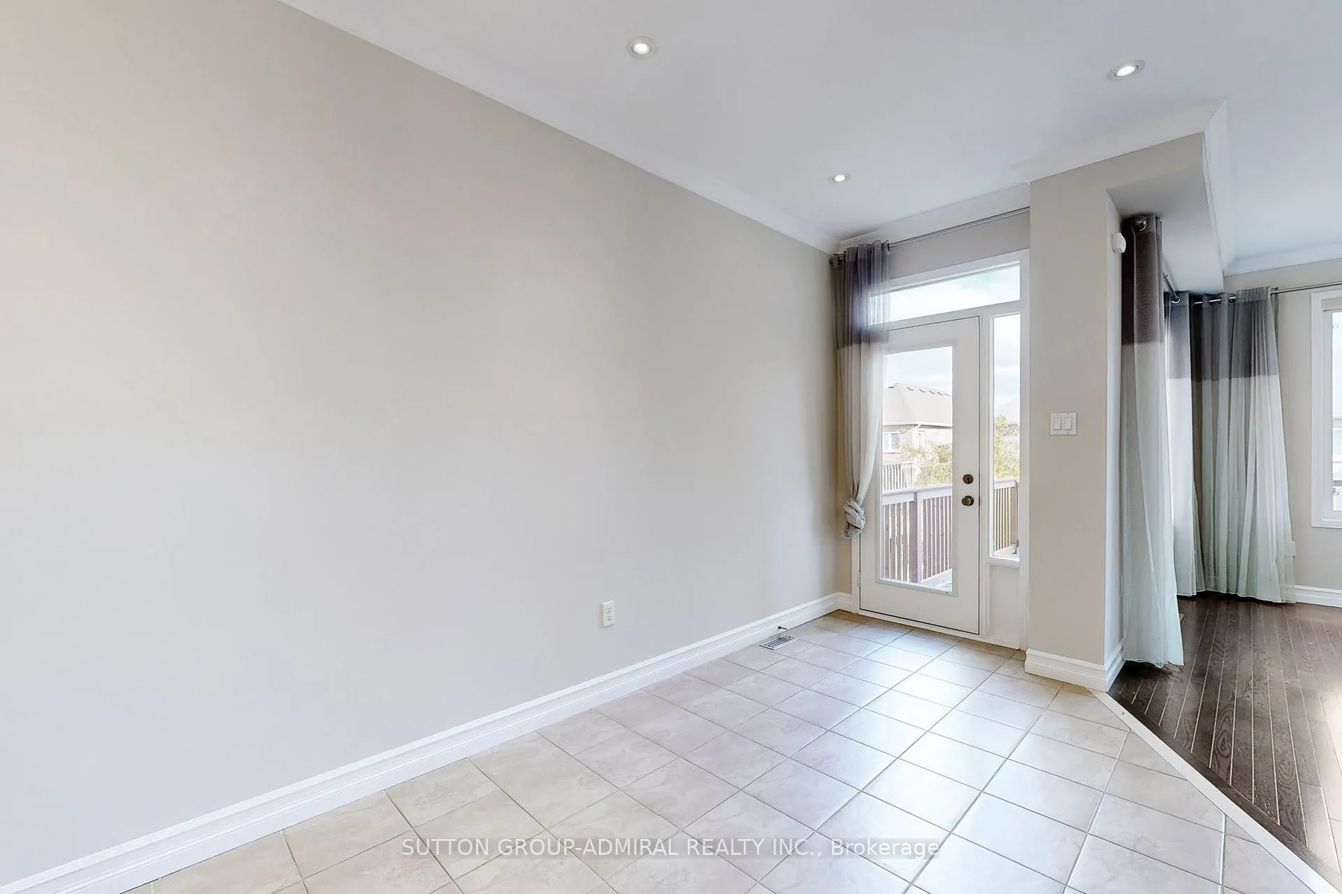 Photo 17 of 106 Big Hill Crescent, Vaughan, Patterson — HOMEH