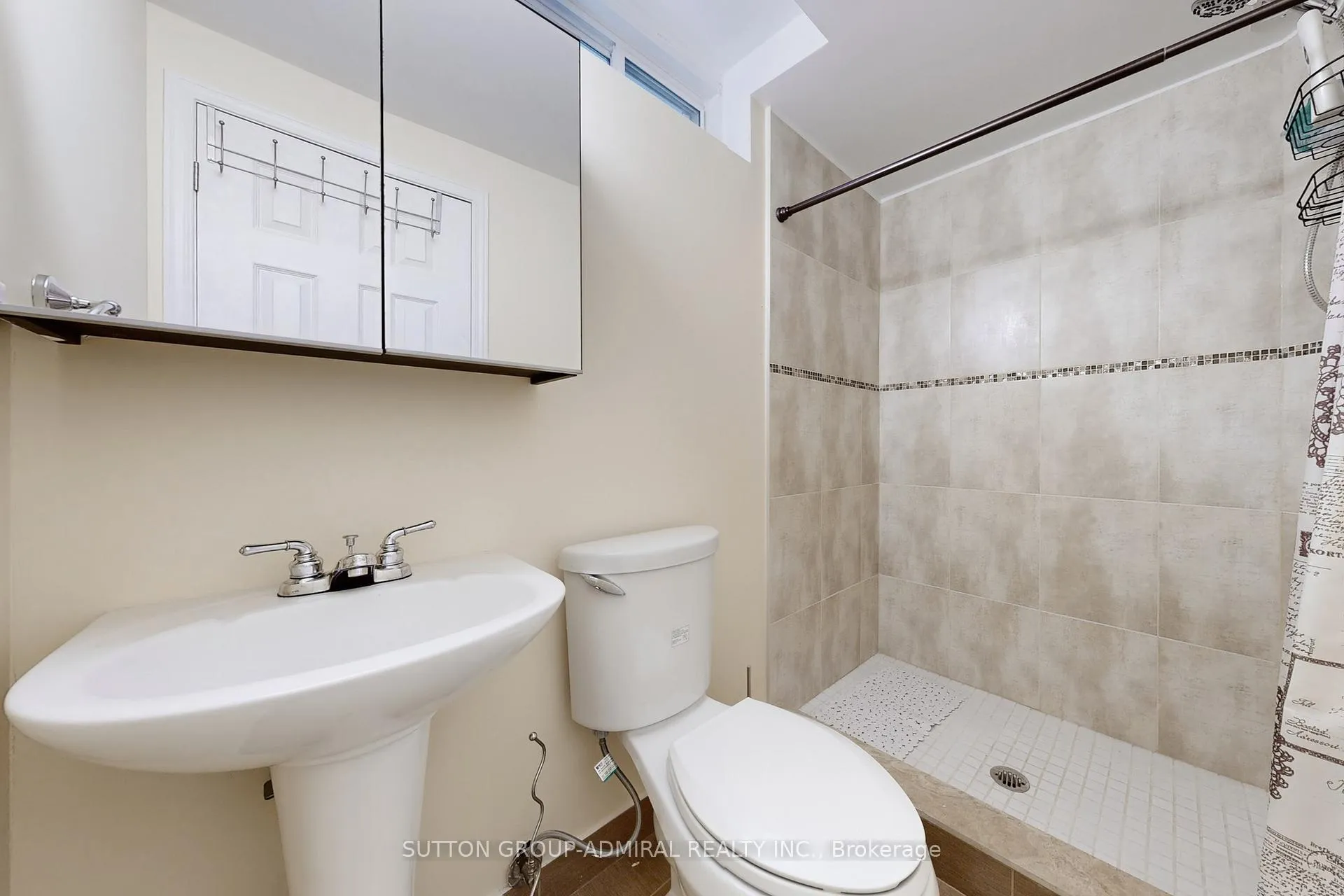 Photo 43 of 106 Big Hill Crescent, Vaughan, Patterson — HOMEH