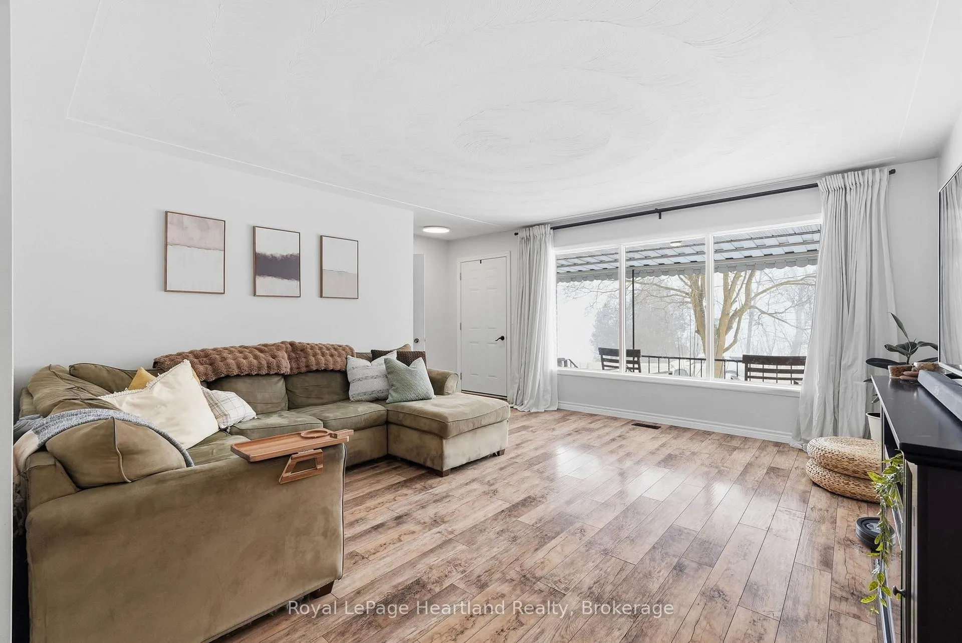 Photo 3 of 3106 Patrick Street, Howick — HOMEH