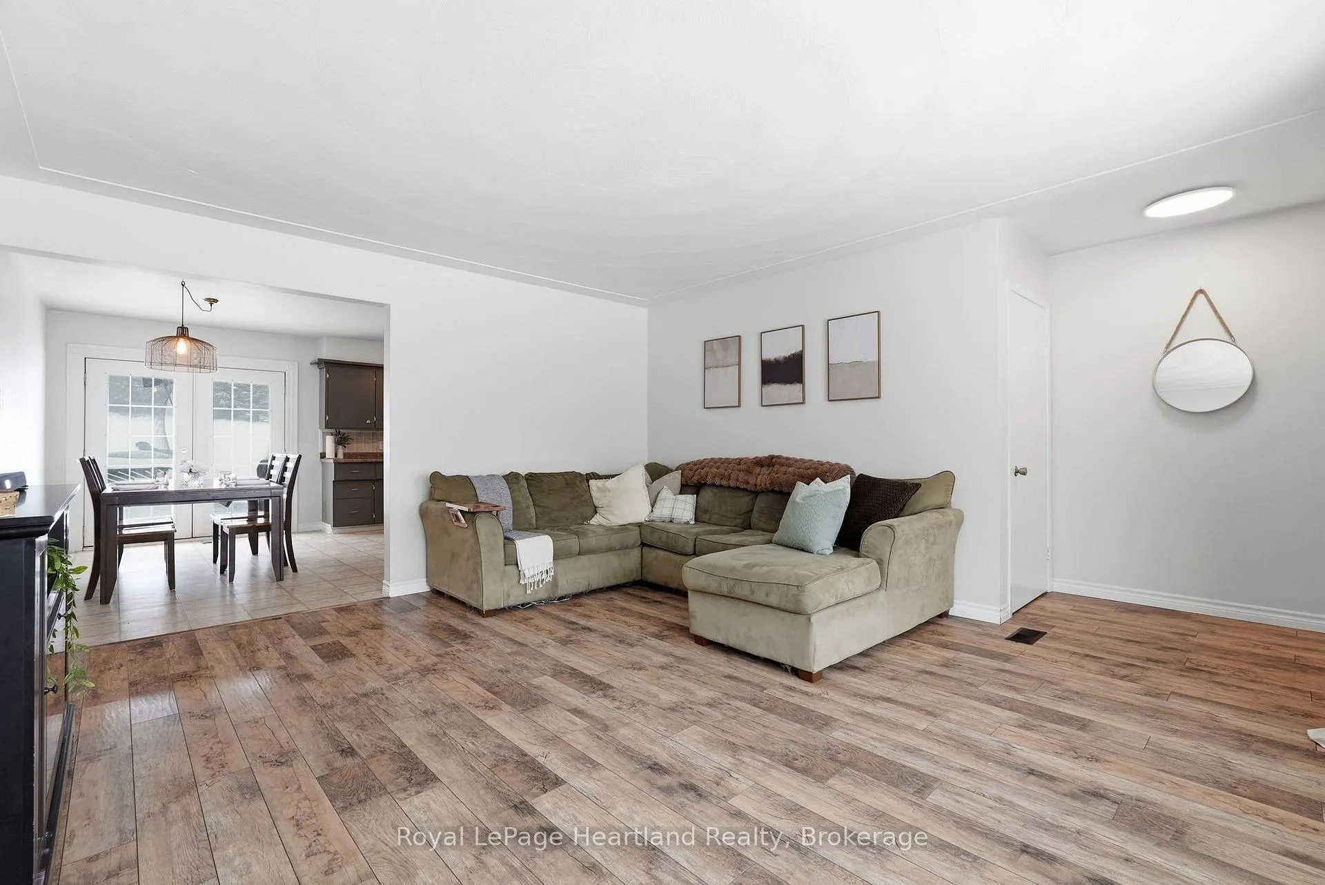 Photo 5 of 3106 Patrick Street, Howick — HOMEH