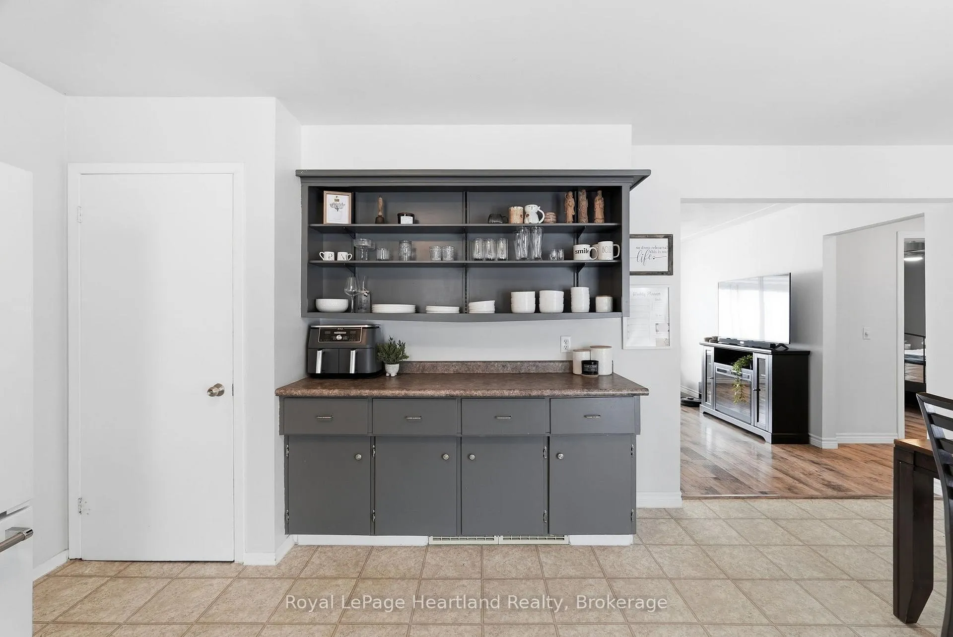 Photo 8 of 3106 Patrick Street, Howick — HOMEH