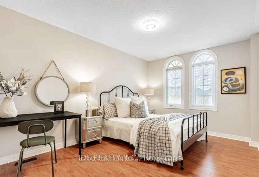 Photo 5 of Unit ROOM B, 20 Ralph Chalmers Avenue, Markham, Wismer — HOMEH