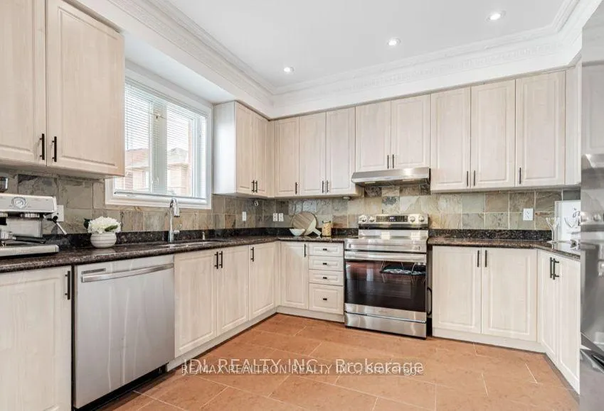 Photo 3 of Unit Bsmt, 20 Ralph Chalmers Avenue, Markham, Wismer — HOMEH