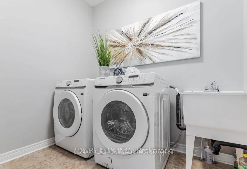 Photo 4 of Unit Bsmt, 20 Ralph Chalmers Avenue, Markham, Wismer — HOMEH