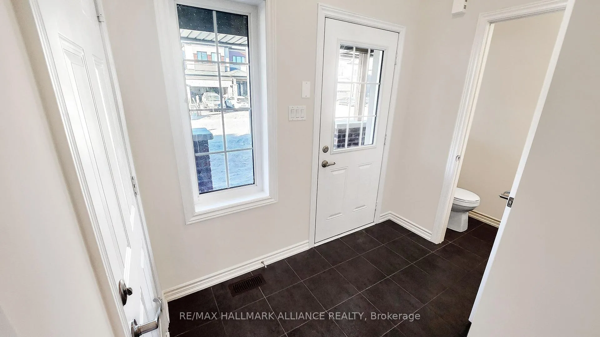 Photo 2 of 60 Macklin Street, Brantford — HOMEH