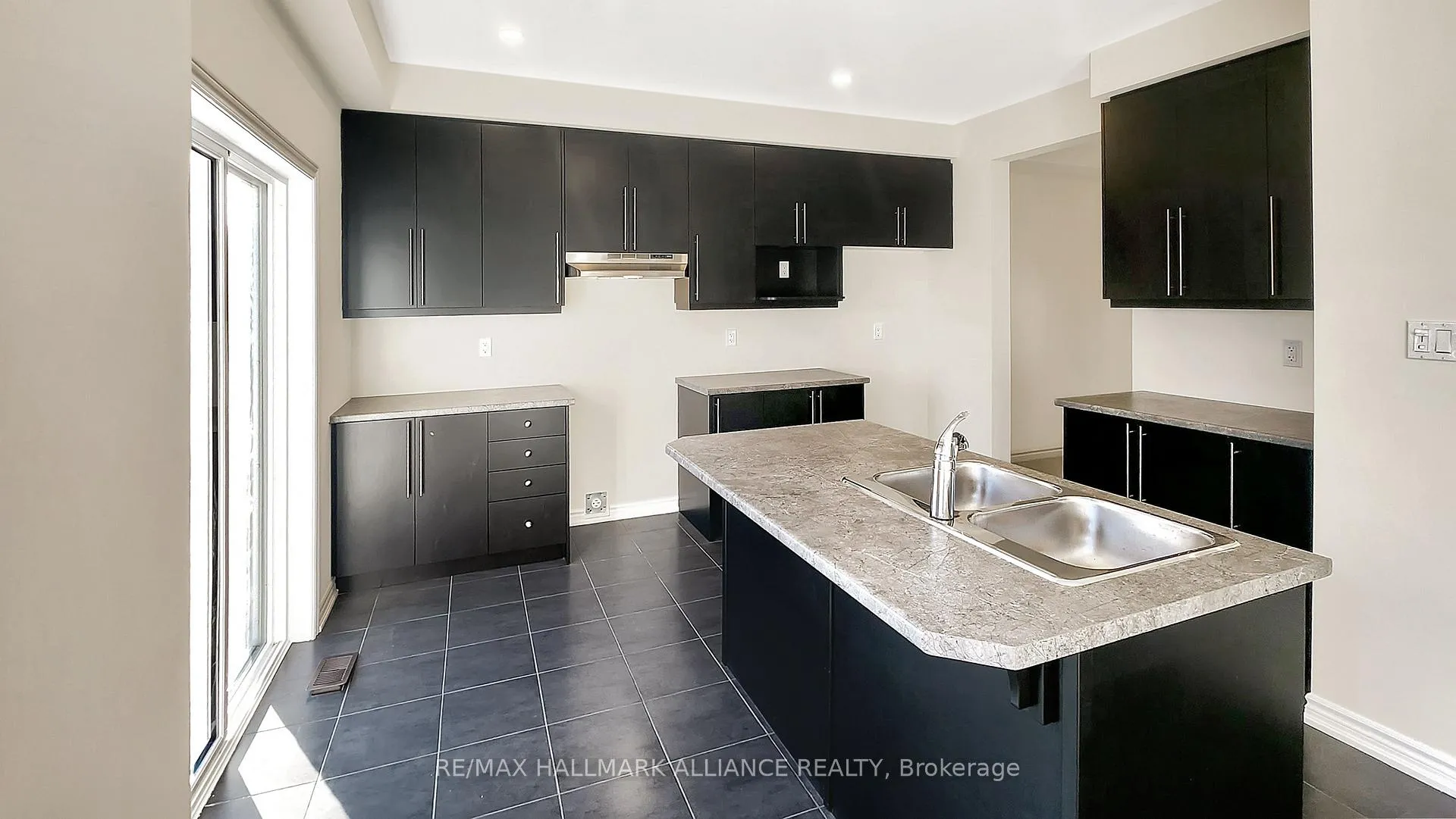 Photo 9 of 60 Macklin Street, Brantford — HOMEH