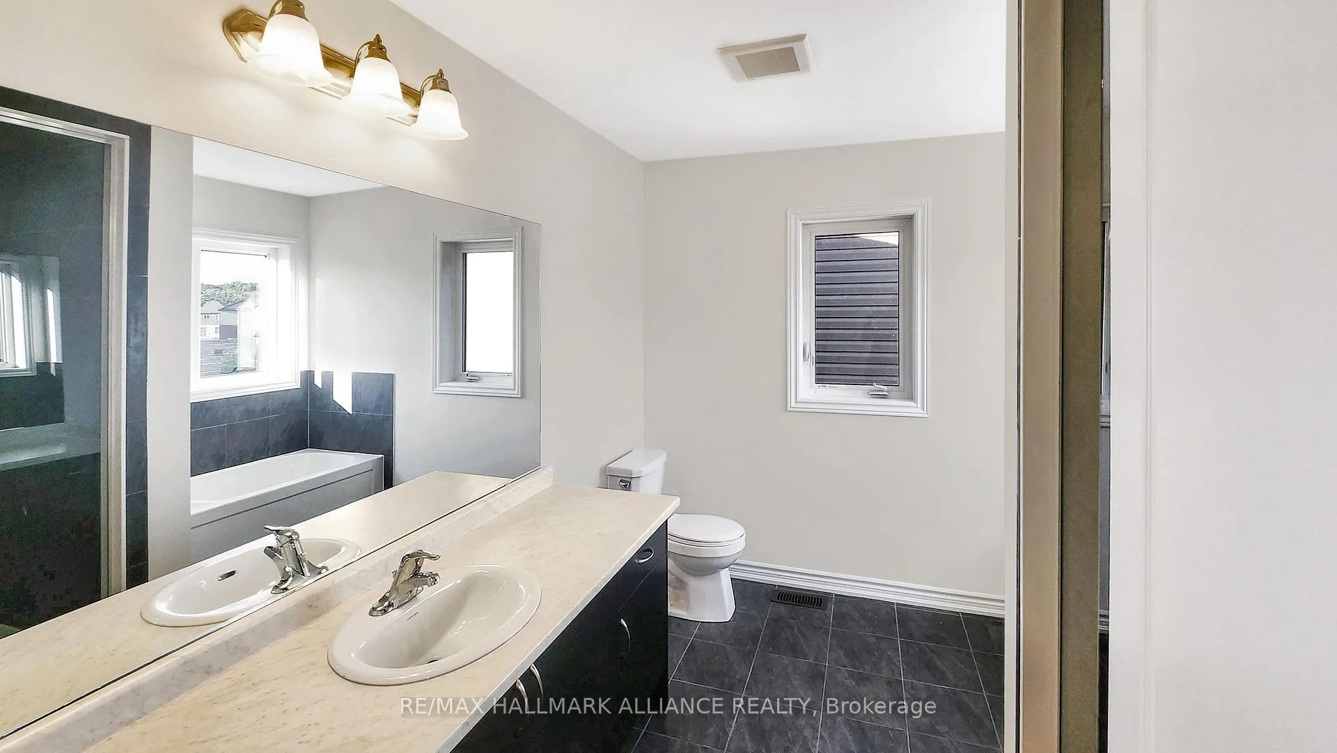 Photo 16 of 60 Macklin Street, Brantford — HOMEH