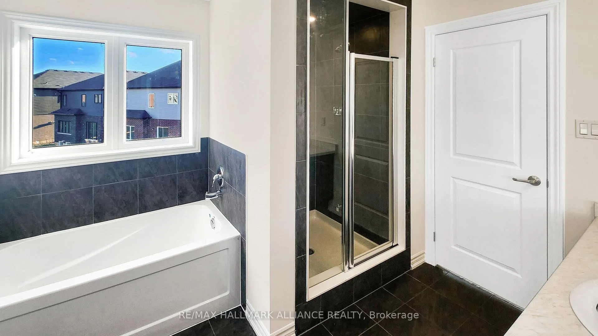 Photo 17 of 60 Macklin Street, Brantford — HOMEH