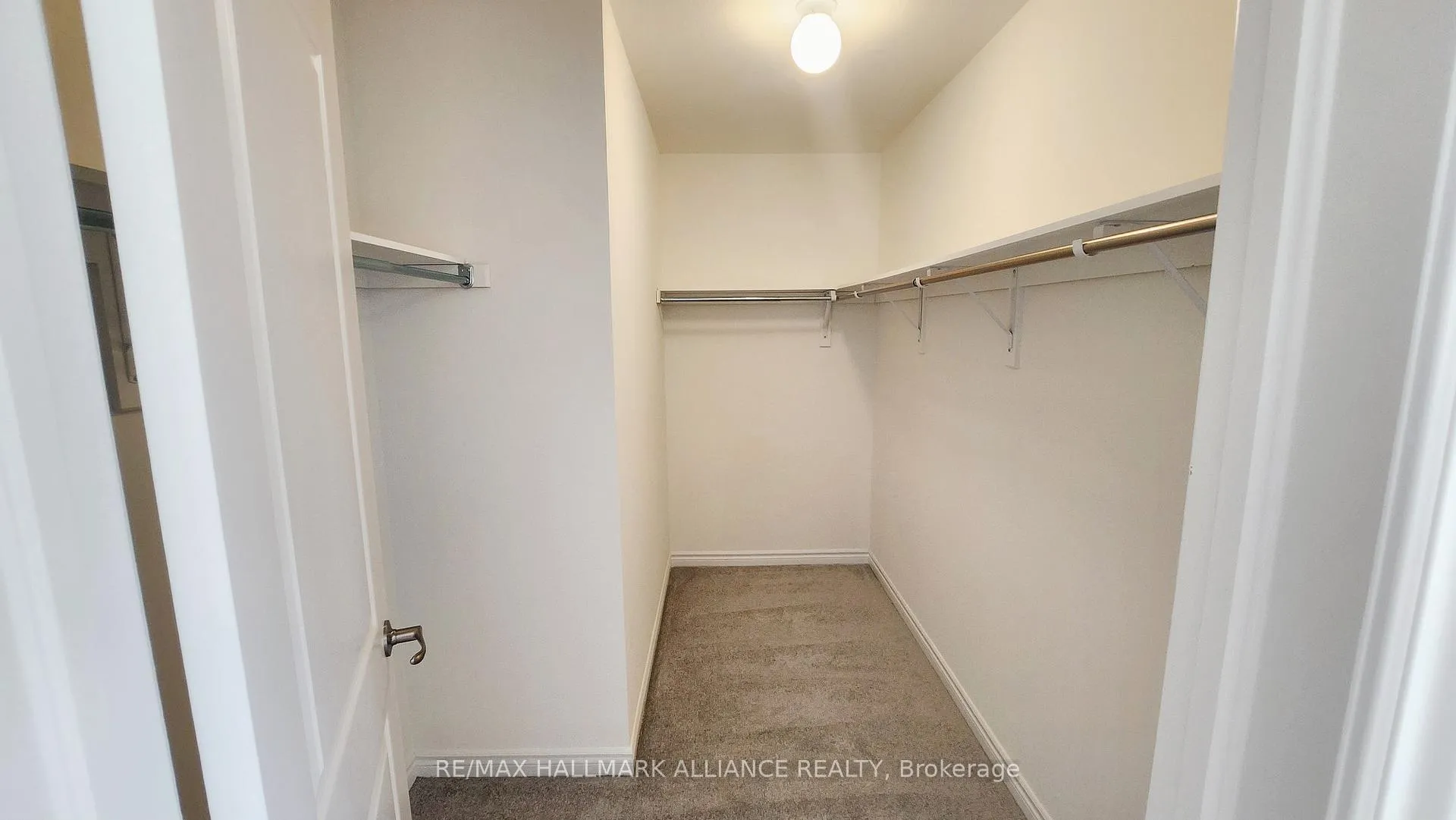 Photo 18 of 60 Macklin Street, Brantford — HOMEH