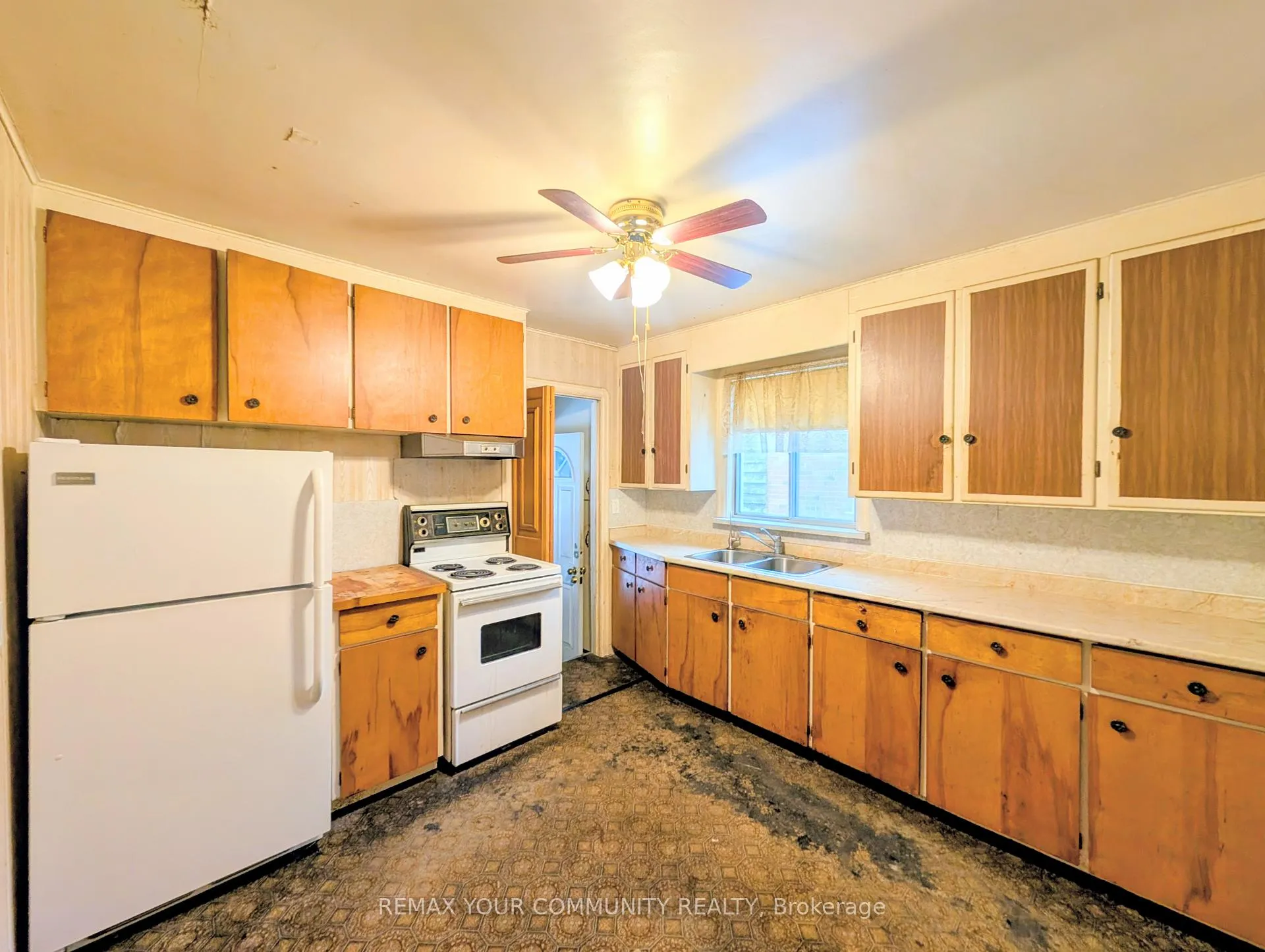 Photo 2 of 479 Dawes Road, Toronto, O'Connor-Parkview — HOMEH