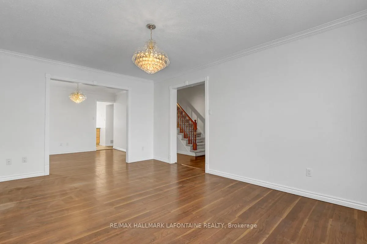 Photo 6 of 6128 Vineyard Drive, Ottawa, Convent Glen — HOMEH