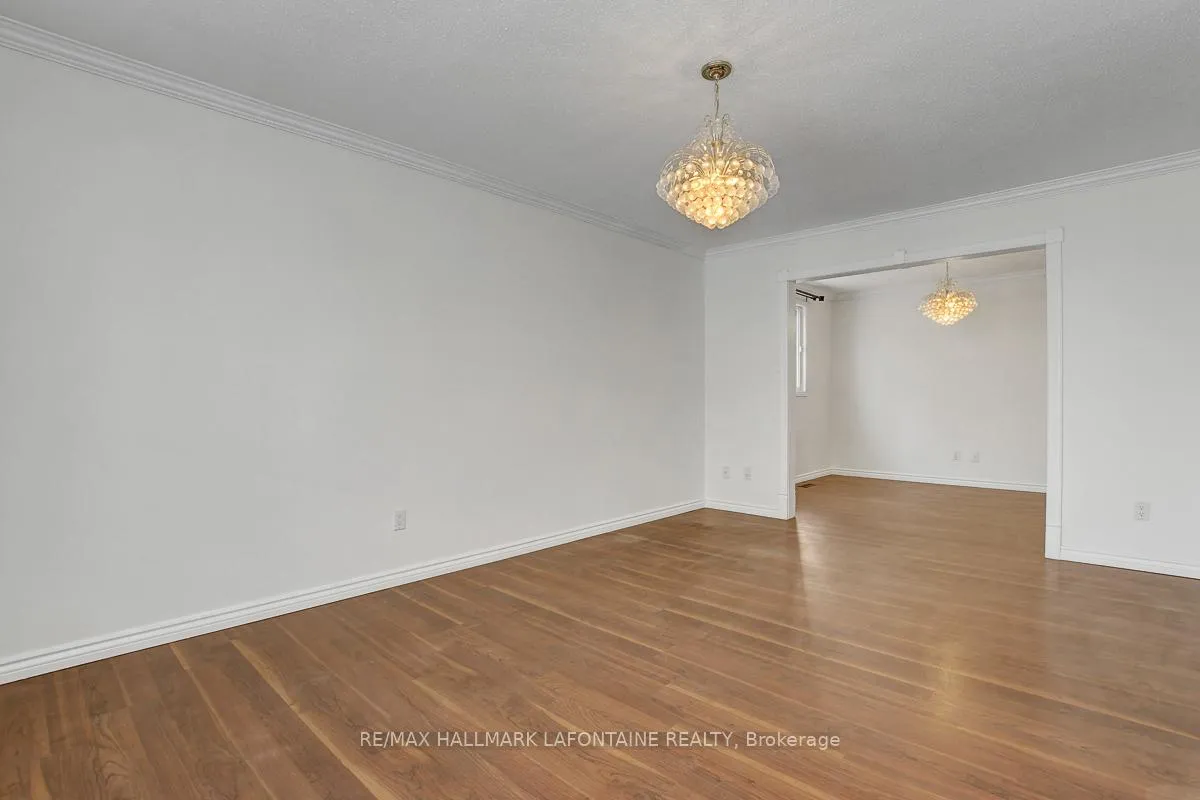 Photo 7 of 6128 Vineyard Drive, Ottawa, Convent Glen — HOMEH