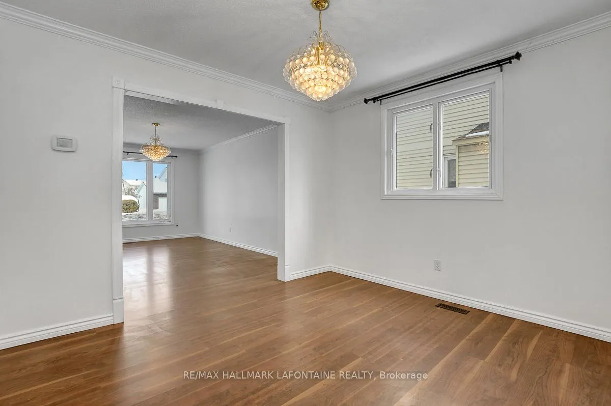 Photo 9 of 6128 Vineyard Drive, Ottawa, Convent Glen — HOMEH