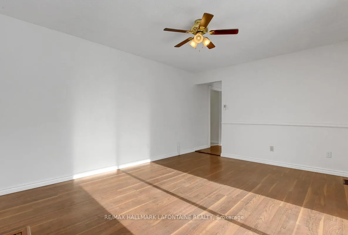 Photo 15 of 6128 Vineyard Drive, Ottawa, Convent Glen — HOMEH