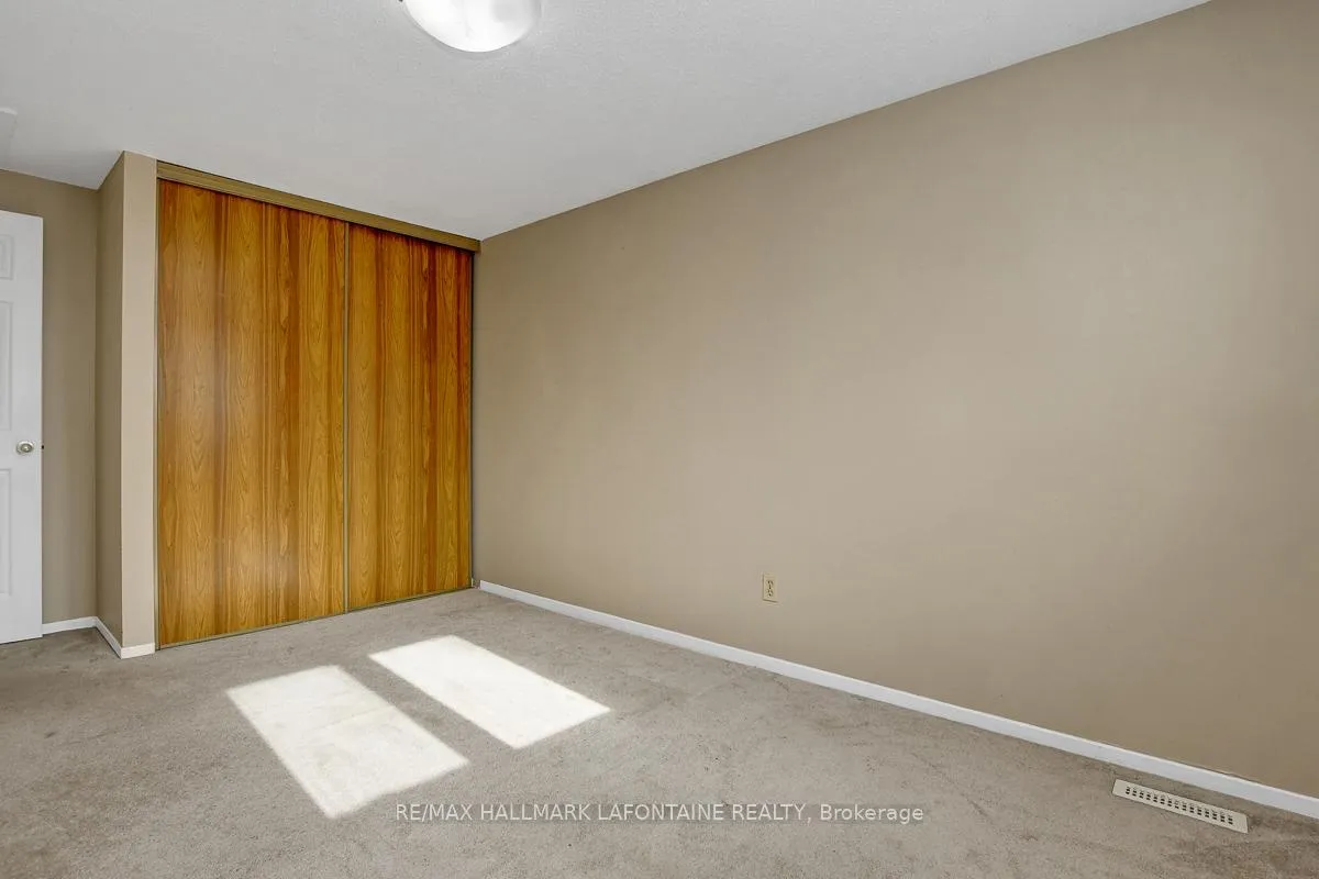 Photo 30 of 6128 Vineyard Drive, Ottawa, Convent Glen — HOMEH