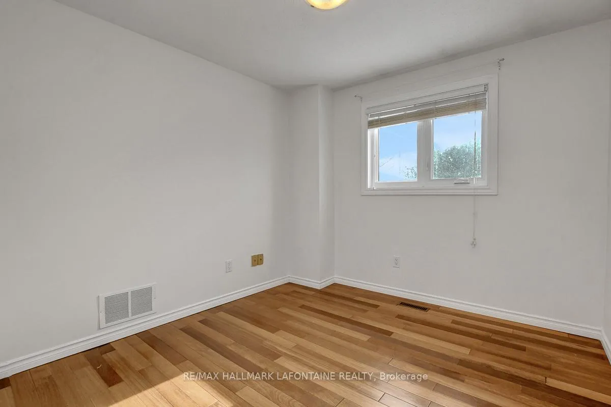 Photo 32 of 6128 Vineyard Drive, Ottawa, Convent Glen — HOMEH