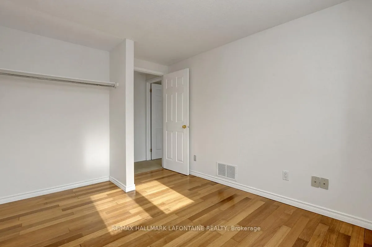 Photo 33 of 6128 Vineyard Drive, Ottawa, Convent Glen — HOMEH