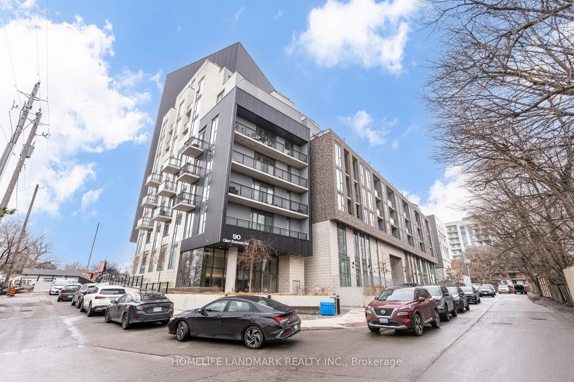 Front of Unit 912, 90 Glen Everest Road
