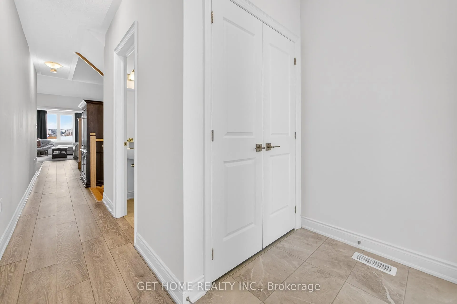 Photo 5 of 17 Steer Road, Kitchener, Mill Courtland Woodside Park — HOMEH
