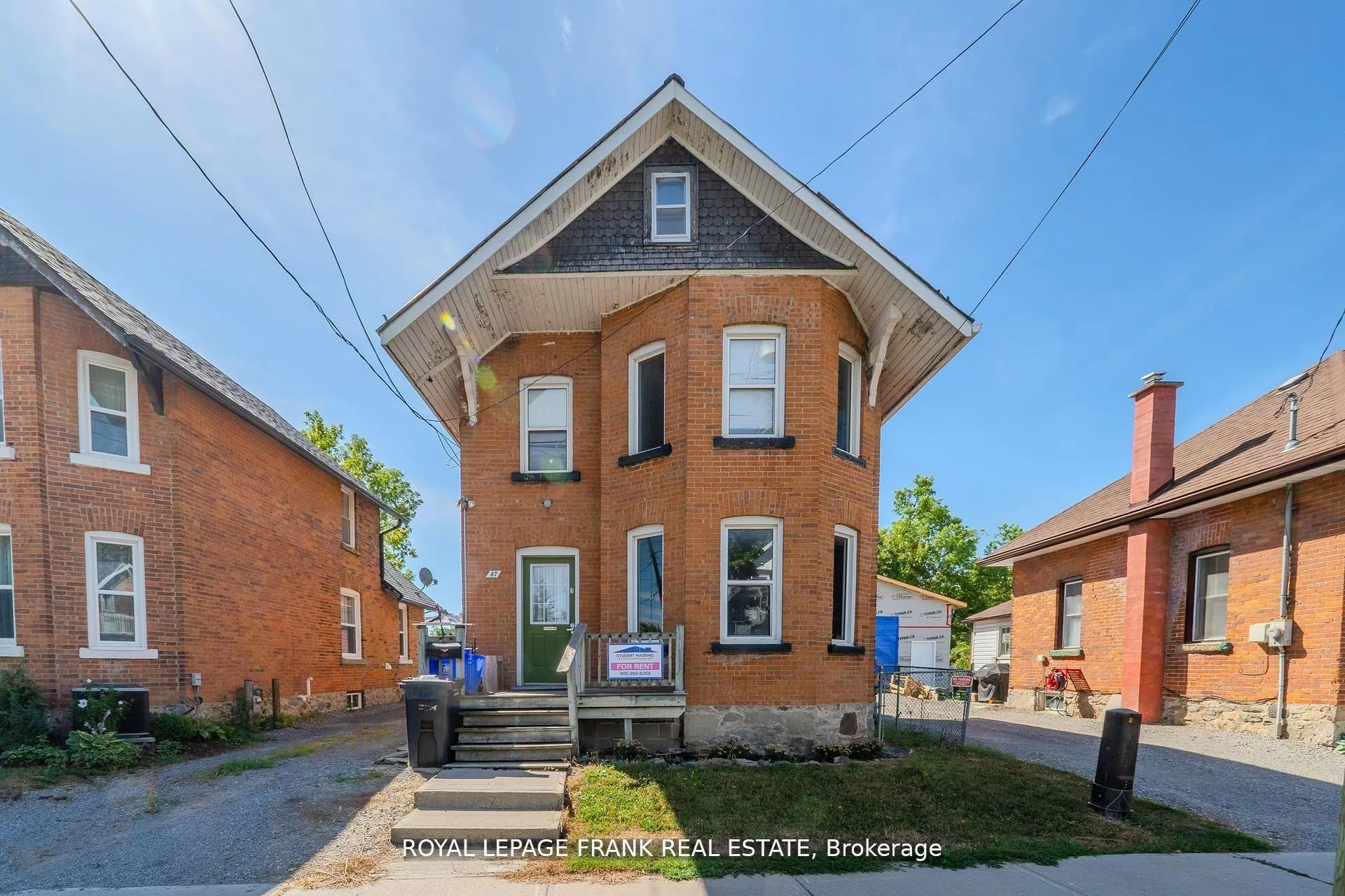 Front of 87 Durham Street W