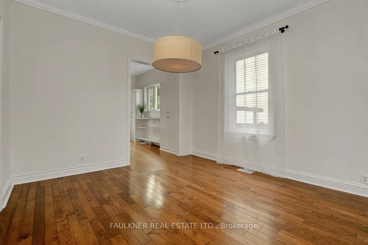 Photo 8 of 536 Lower Byron Avenue, Ottawa, McKellar/Highland — HOMEH