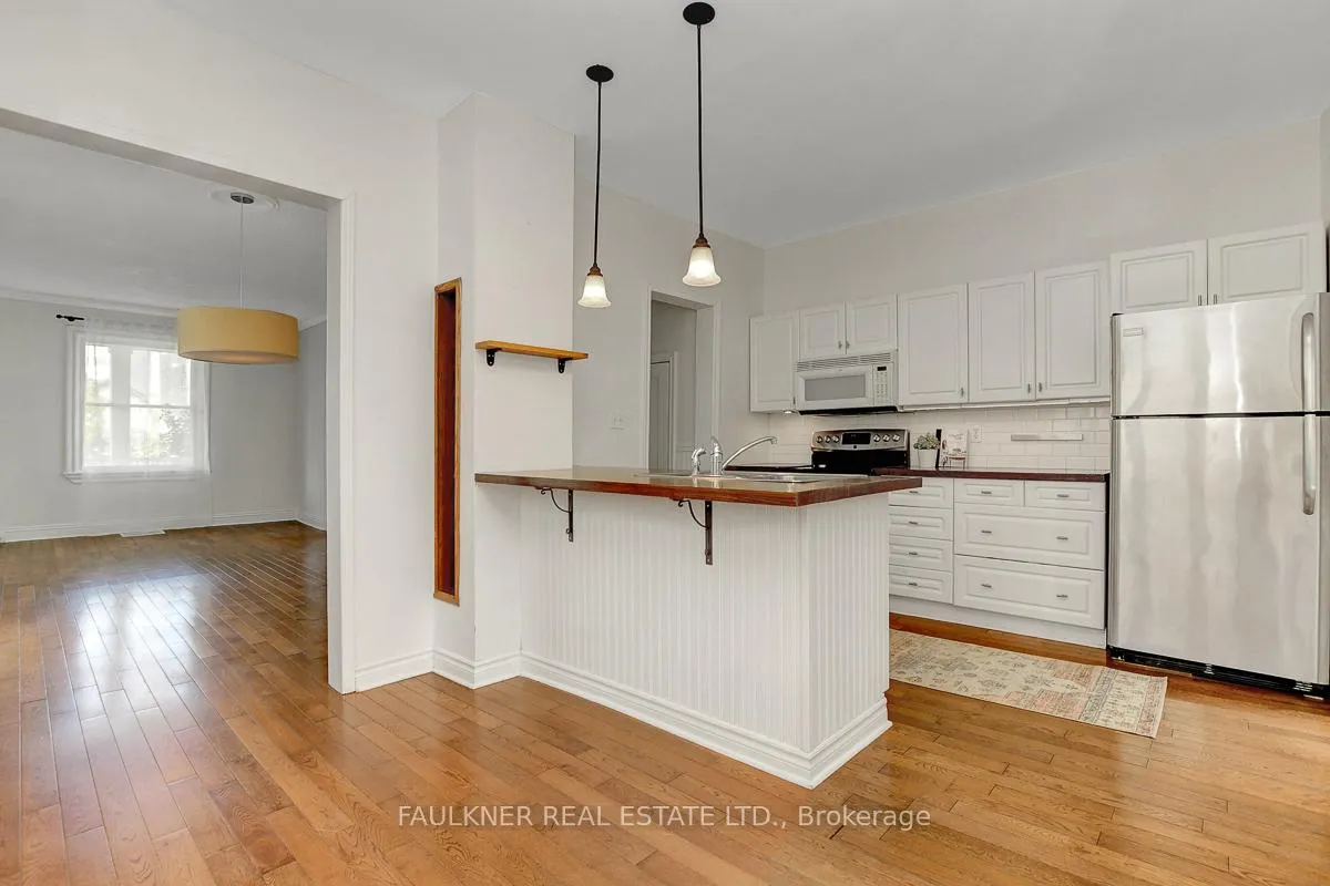 Photo 17 of 536 Lower Byron Avenue, Ottawa, McKellar/Highland — HOMEH