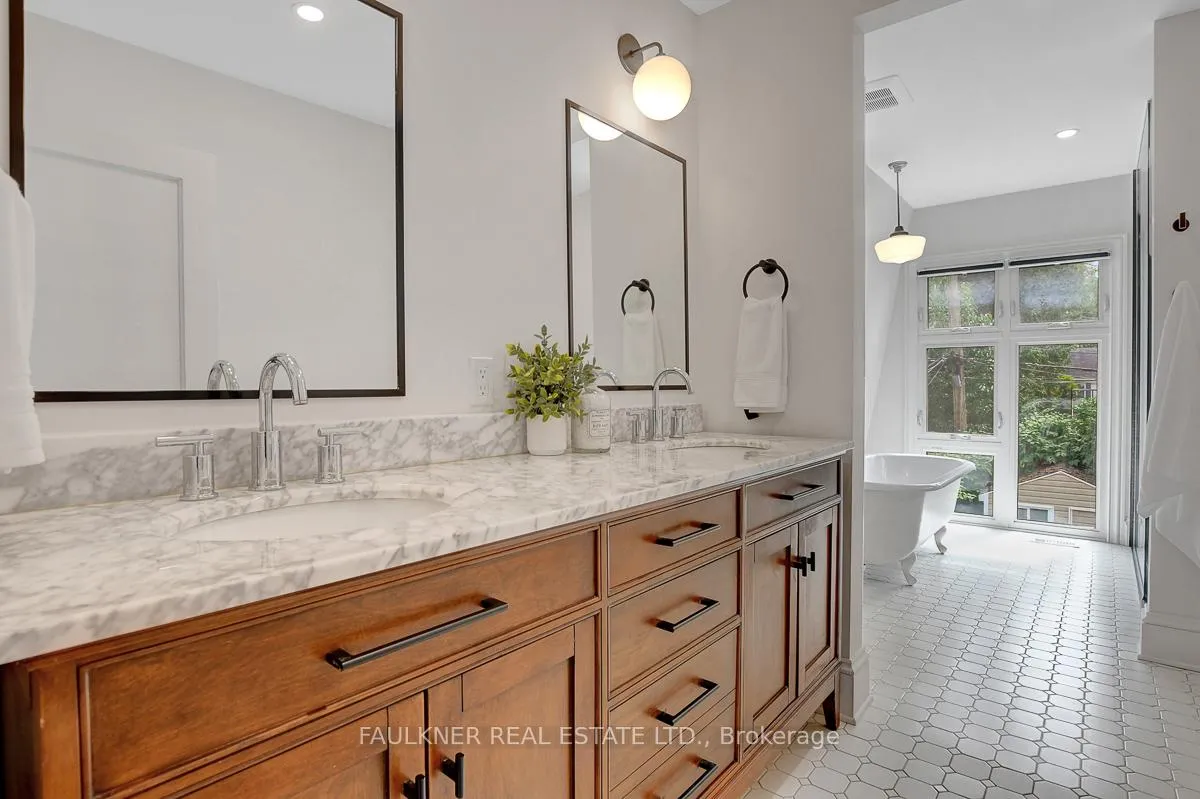 Photo 30 of 536 Lower Byron Avenue, Ottawa, McKellar/Highland — HOMEH