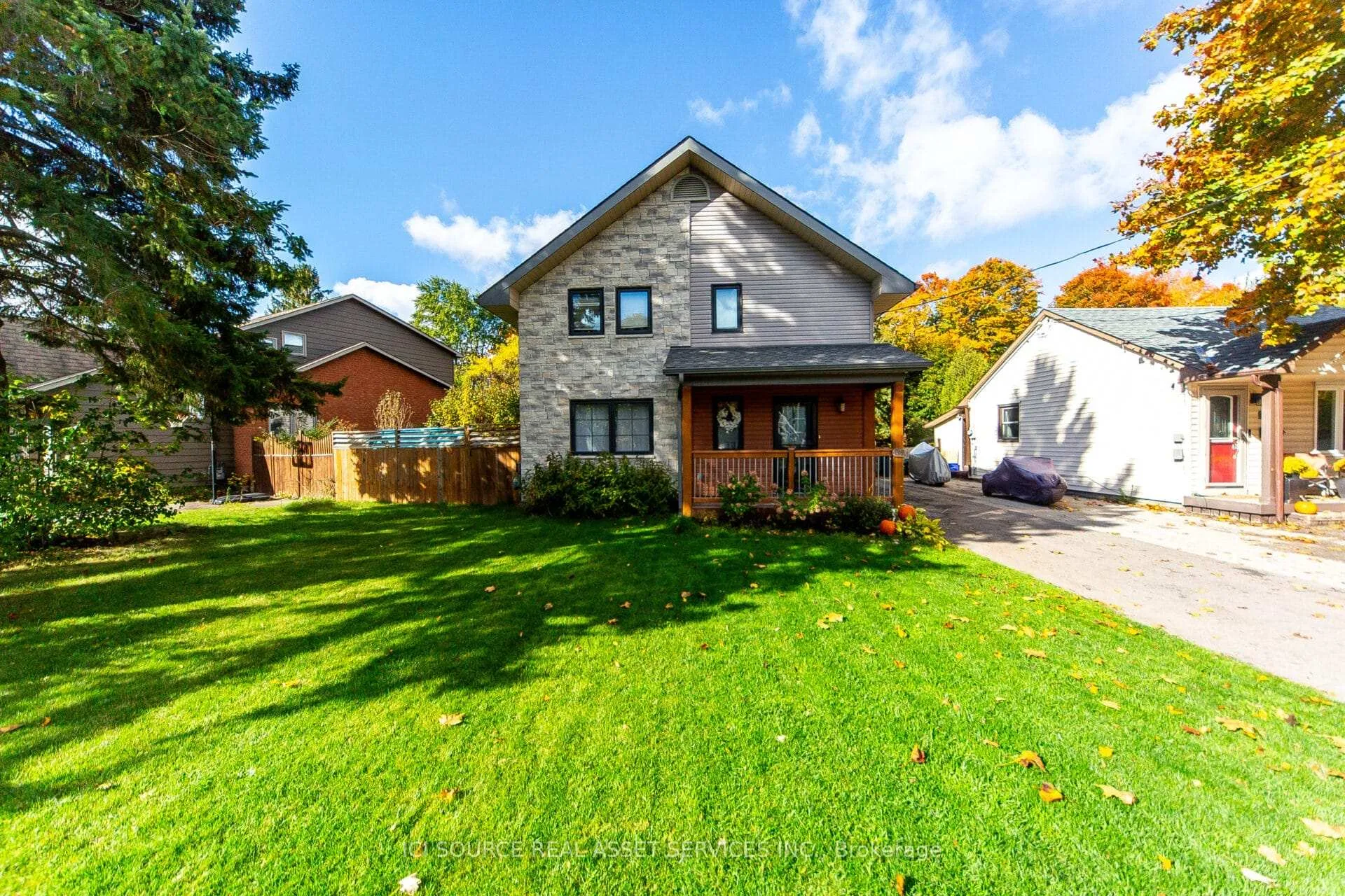 Photo 4 of 199 Mason Boulevard, Halton Hills, Acton — HOMEH