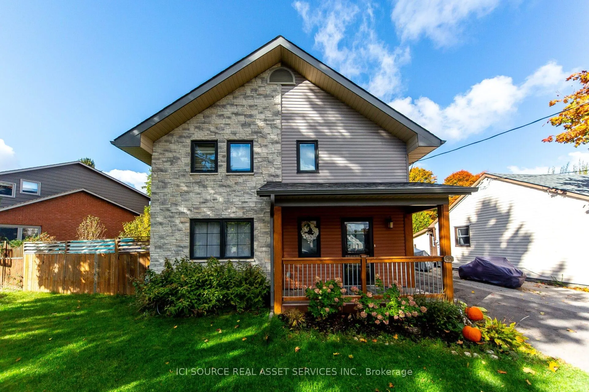 Photo 5 of 199 Mason Boulevard, Halton Hills, Acton — HOMEH