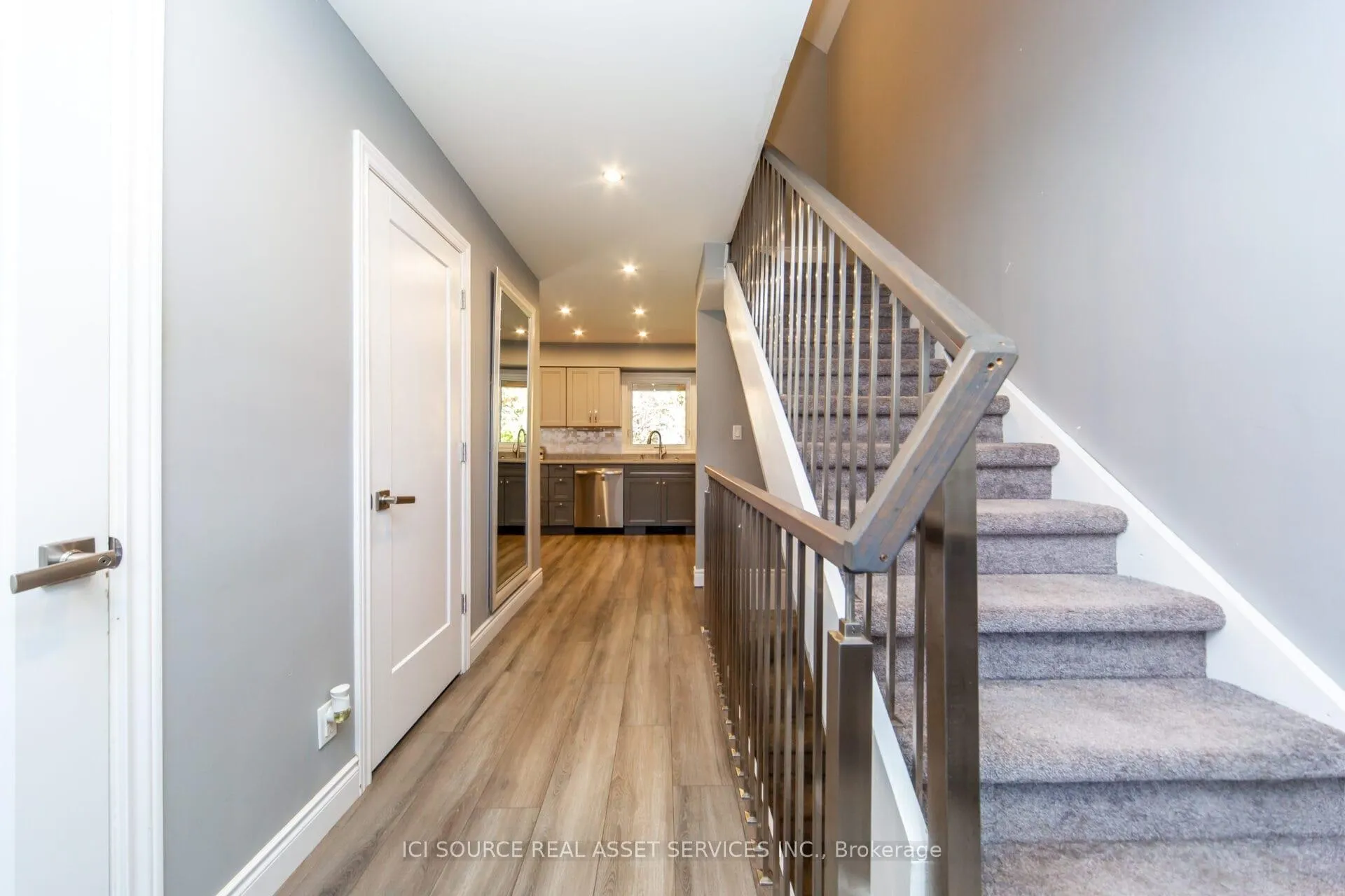 Photo 9 of 199 Mason Boulevard, Halton Hills, Acton — HOMEH