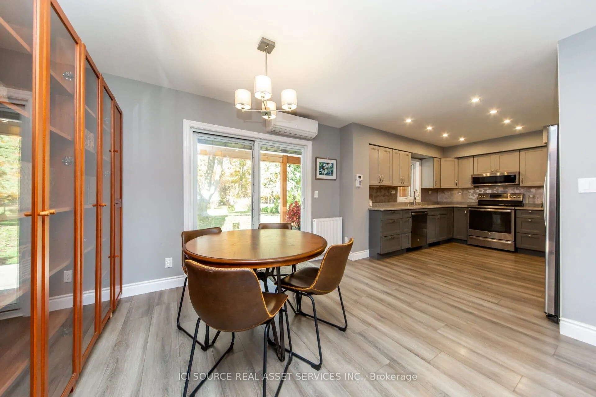 Photo 19 of 199 Mason Boulevard, Halton Hills, Acton — HOMEH