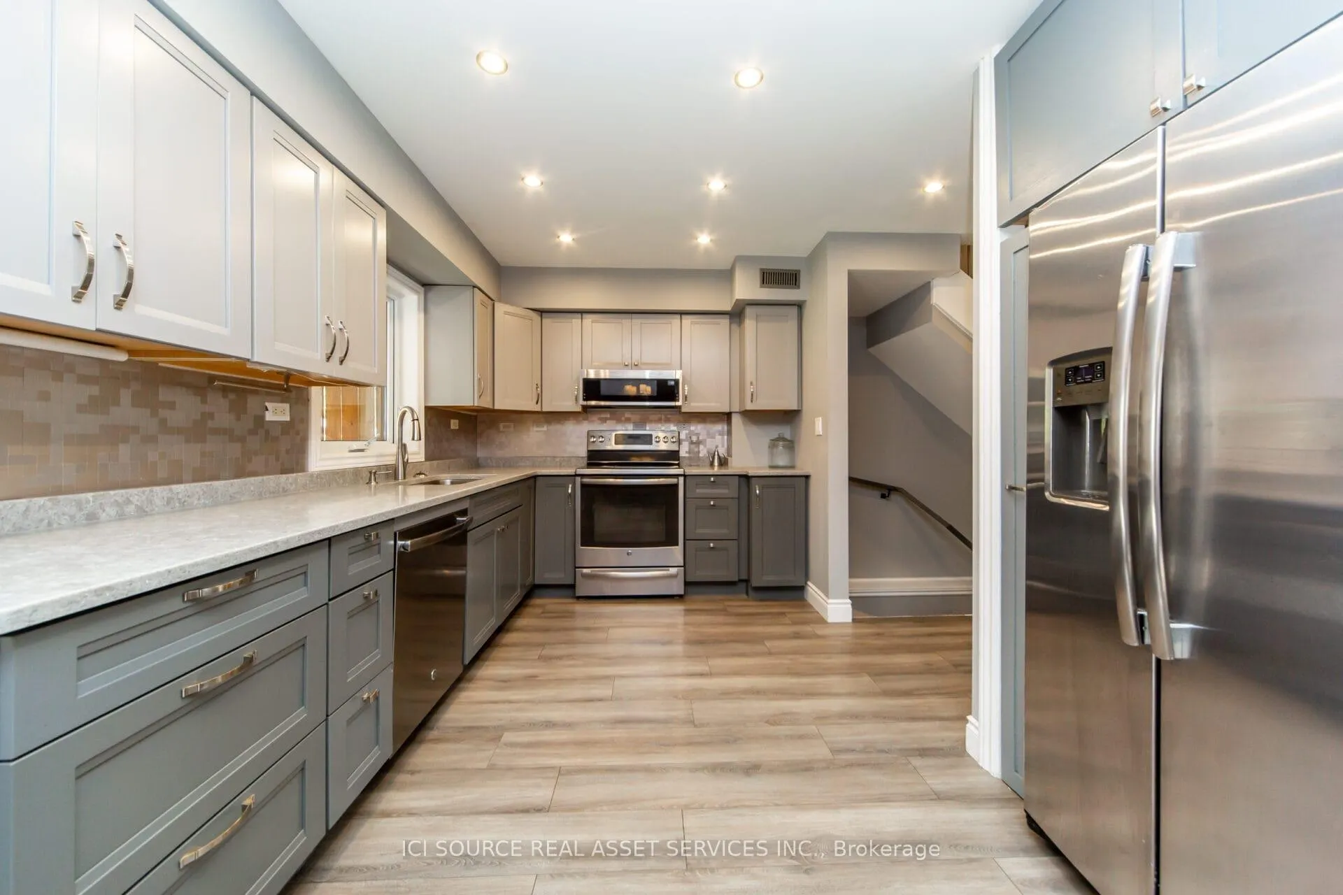 Photo 21 of 199 Mason Boulevard, Halton Hills, Acton — HOMEH