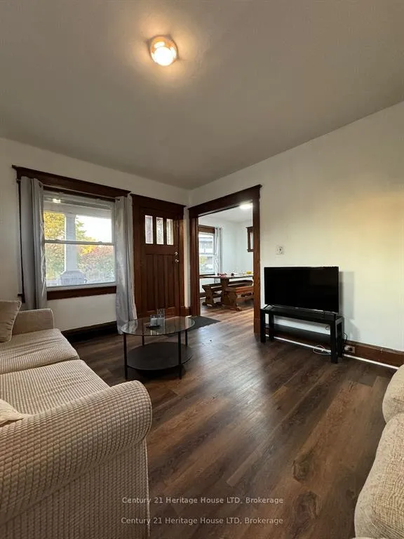 Photo 4 of 364 Glendale Avenue, St. Catharines, Burleigh Hill — HOMEH