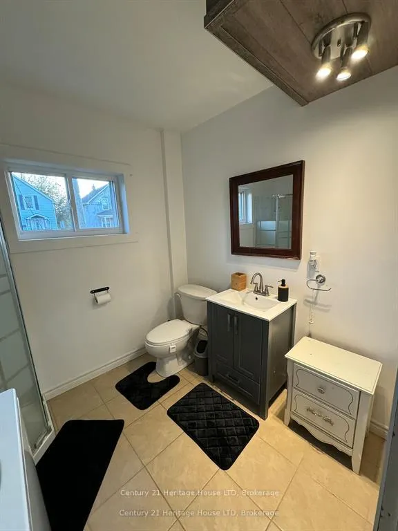 Photo 10 of 364 Glendale Avenue, St. Catharines, Burleigh Hill — HOMEH