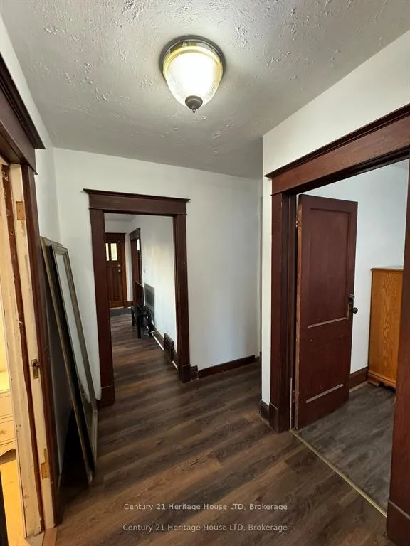 Photo 13 of 364 Glendale Avenue, St. Catharines, Burleigh Hill — HOMEH