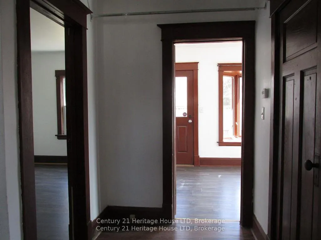 Photo 14 of 364 Glendale Avenue, St. Catharines, Burleigh Hill — HOMEH
