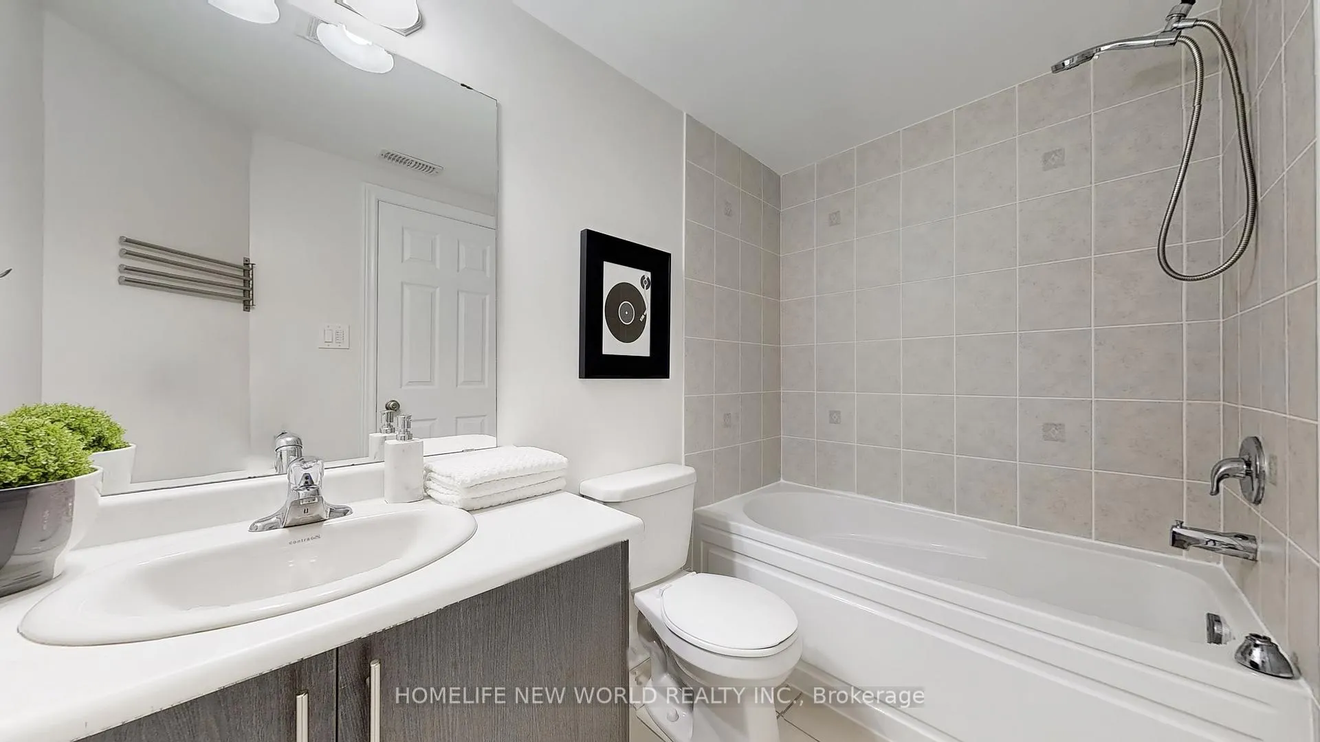 Photo 21 of 23 Victor Herbert Way, Markham, Cathedraltown — HOMEH