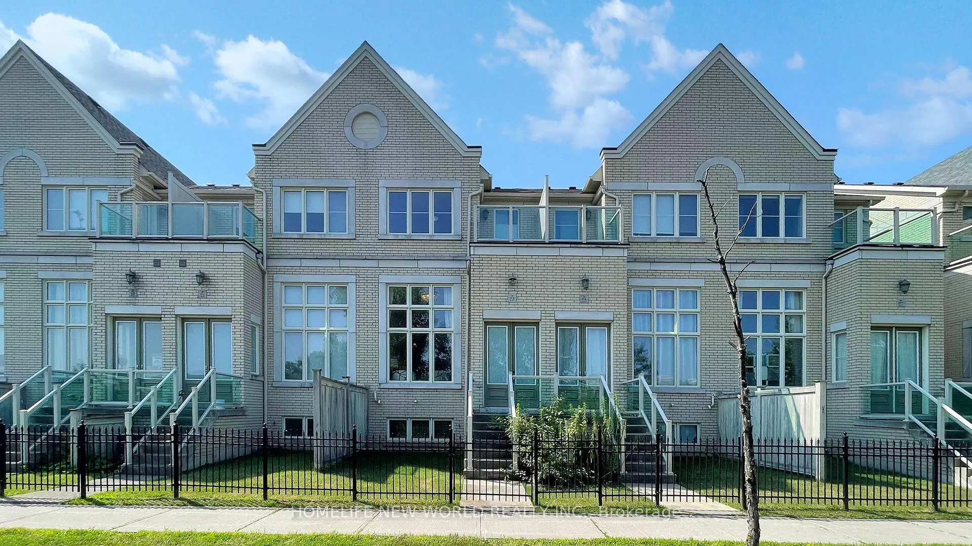 Photo 35 of 23 Victor Herbert Way, Markham, Cathedraltown — HOMEH