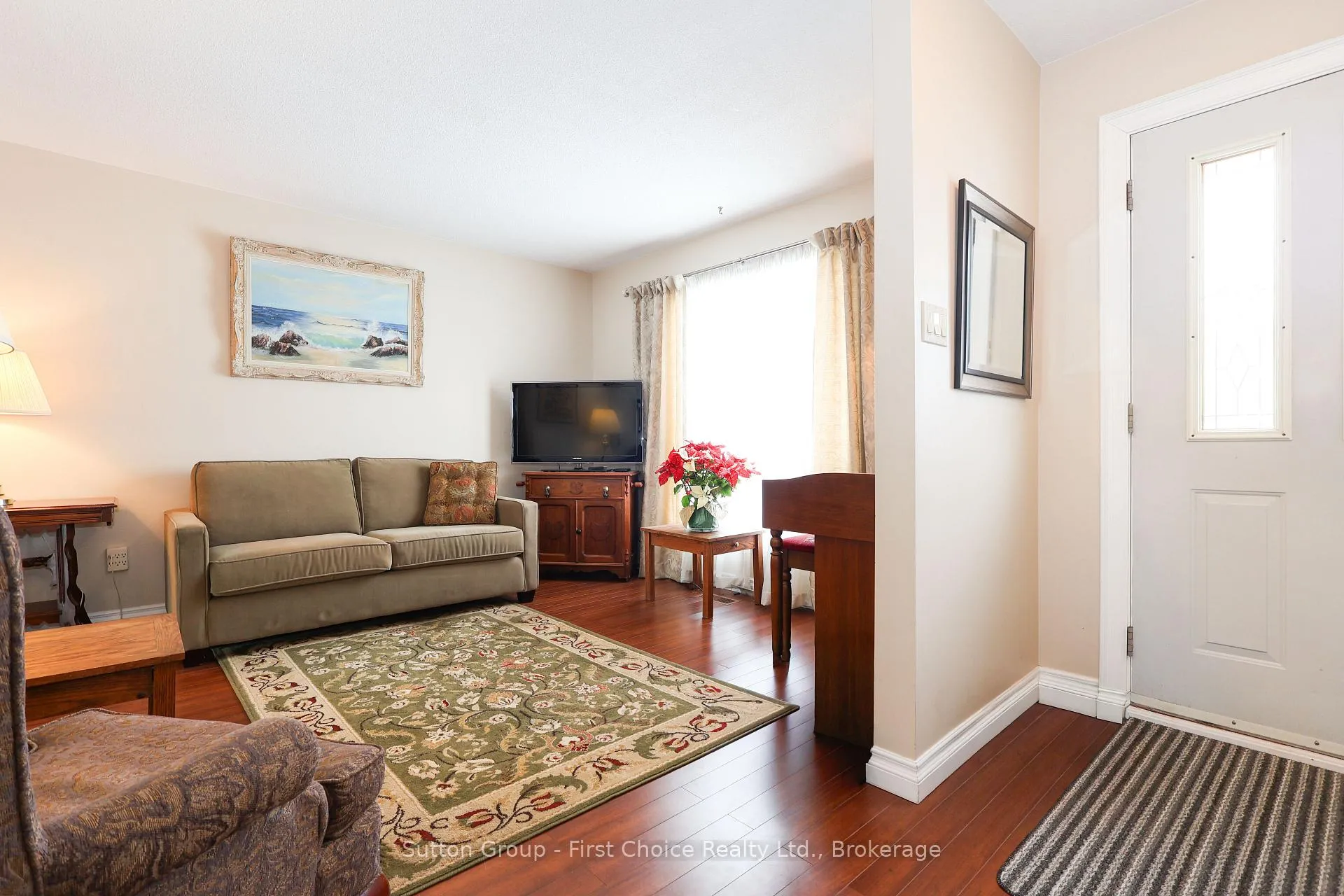 Photo 2 of 117 Maple Avenue, Stratford — HOMEH