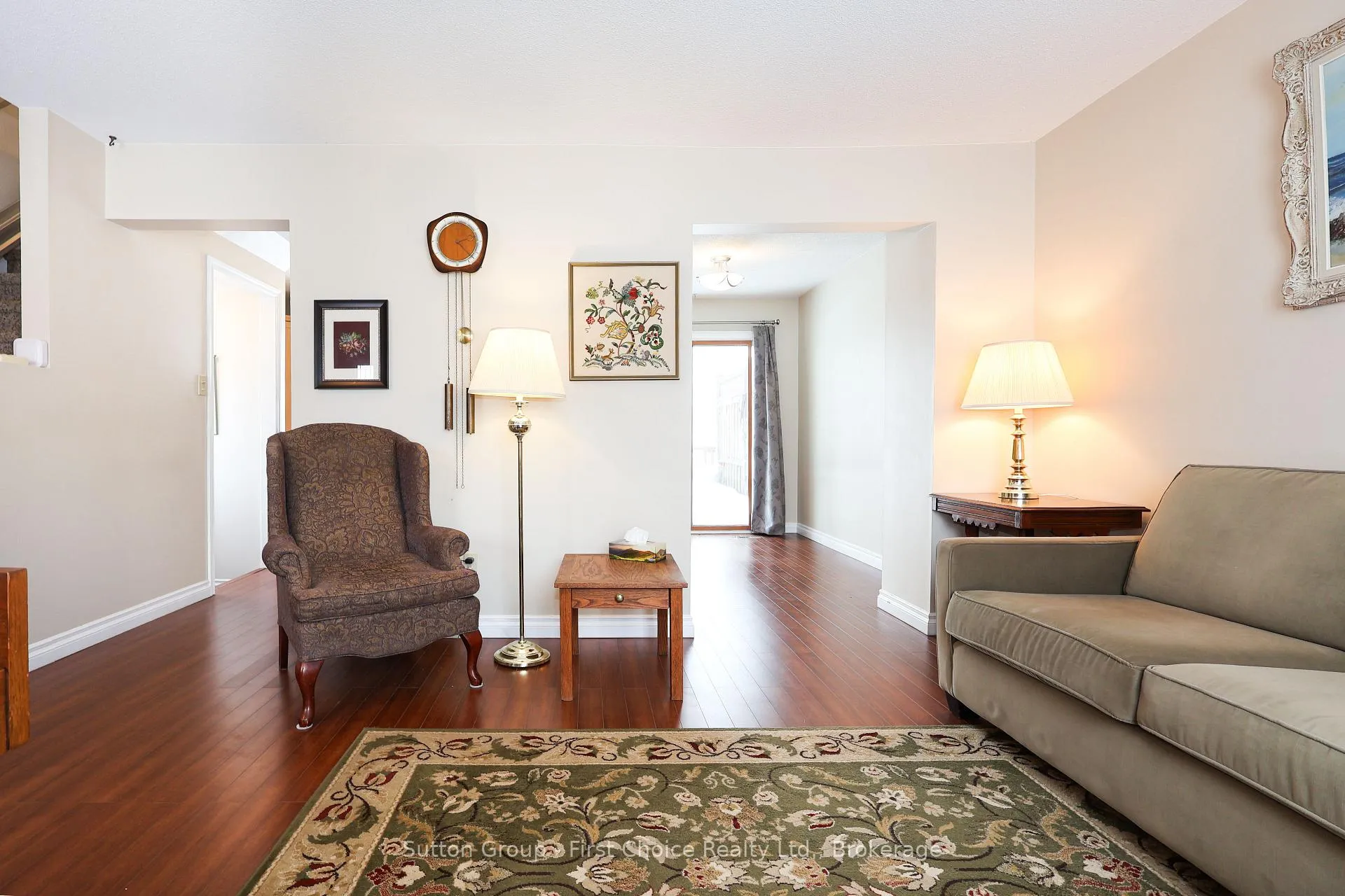 Photo 3 of 117 Maple Avenue, Stratford — HOMEH