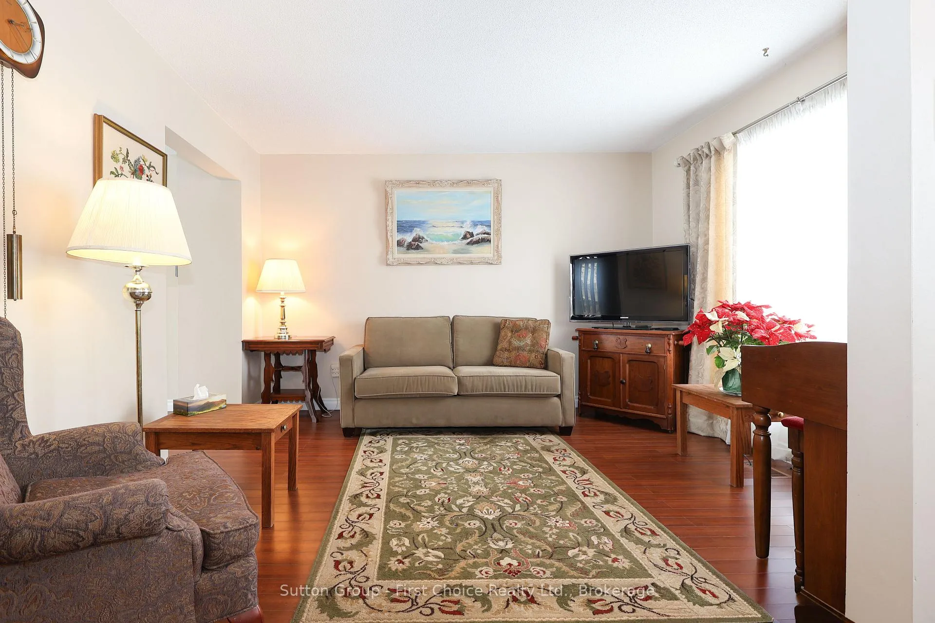 Photo 4 of 117 Maple Avenue, Stratford — HOMEH