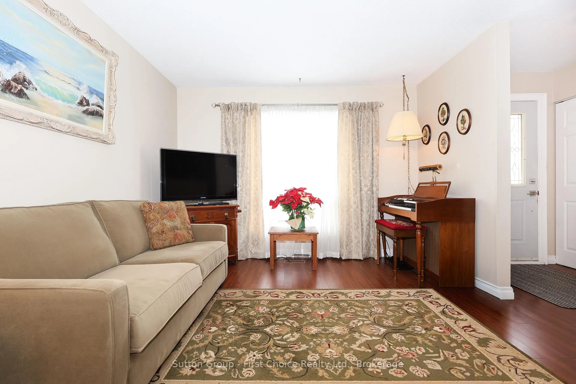 Photo 6 of 117 Maple Avenue, Stratford — HOMEH
