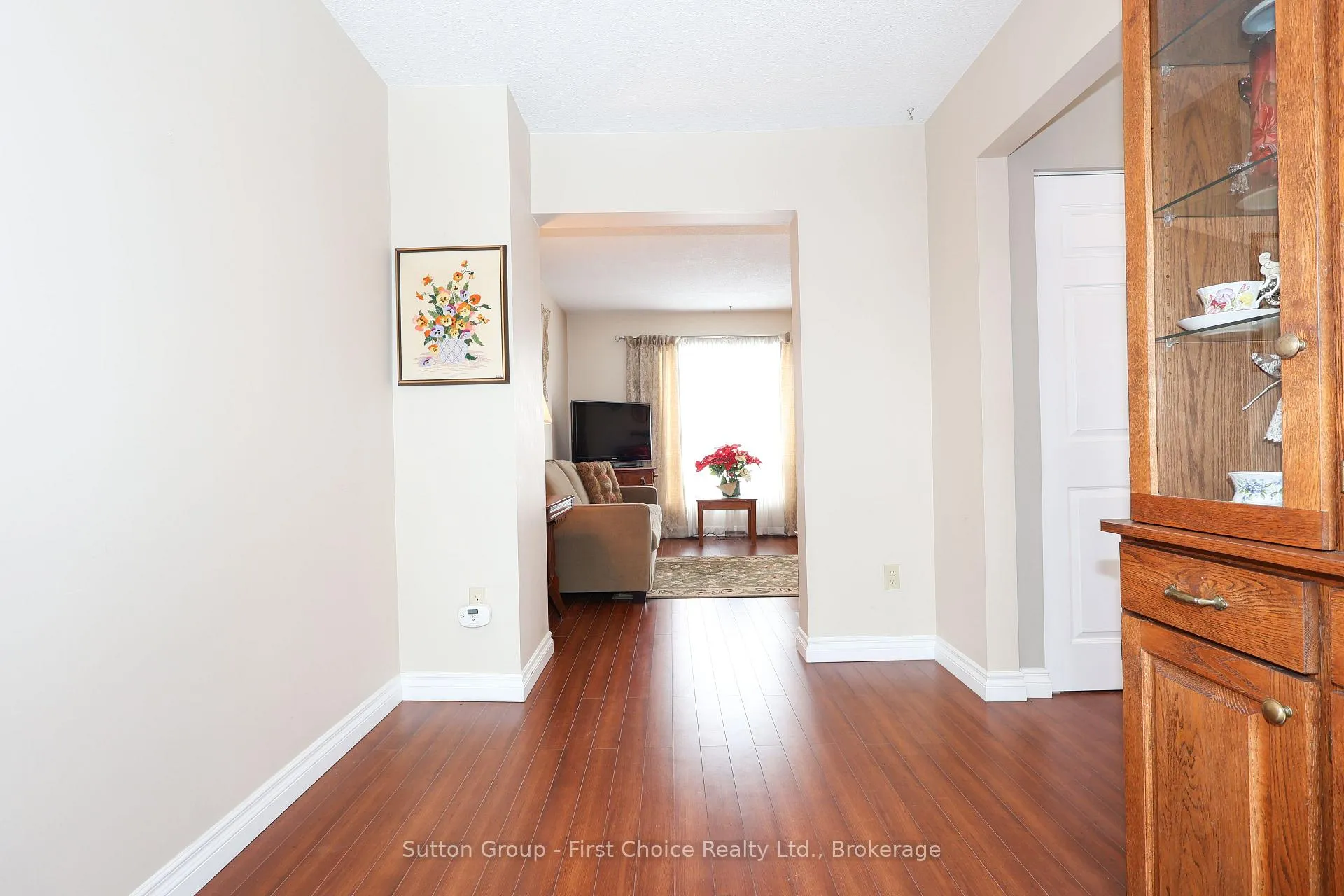 Photo 7 of 117 Maple Avenue, Stratford — HOMEH