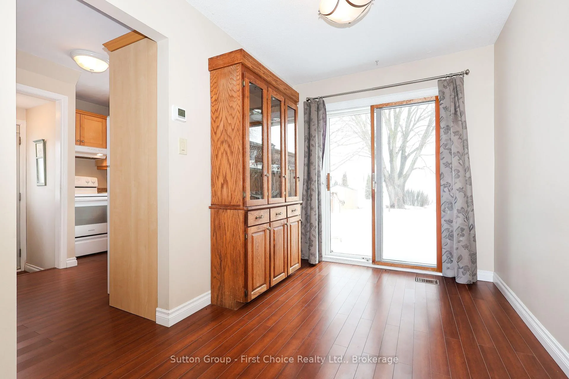 Photo 8 of 117 Maple Avenue, Stratford — HOMEH