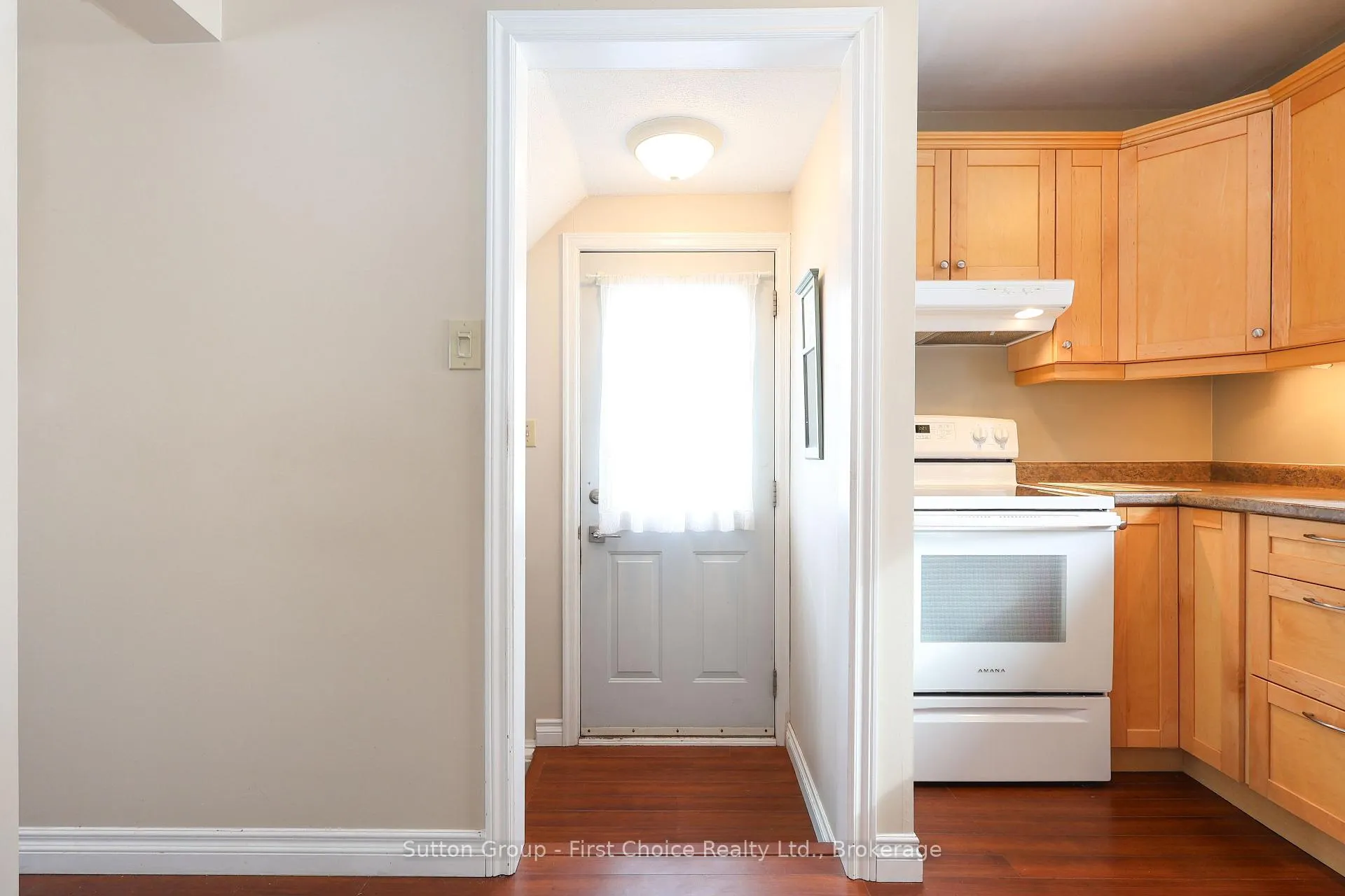 Photo 12 of 117 Maple Avenue, Stratford — HOMEH