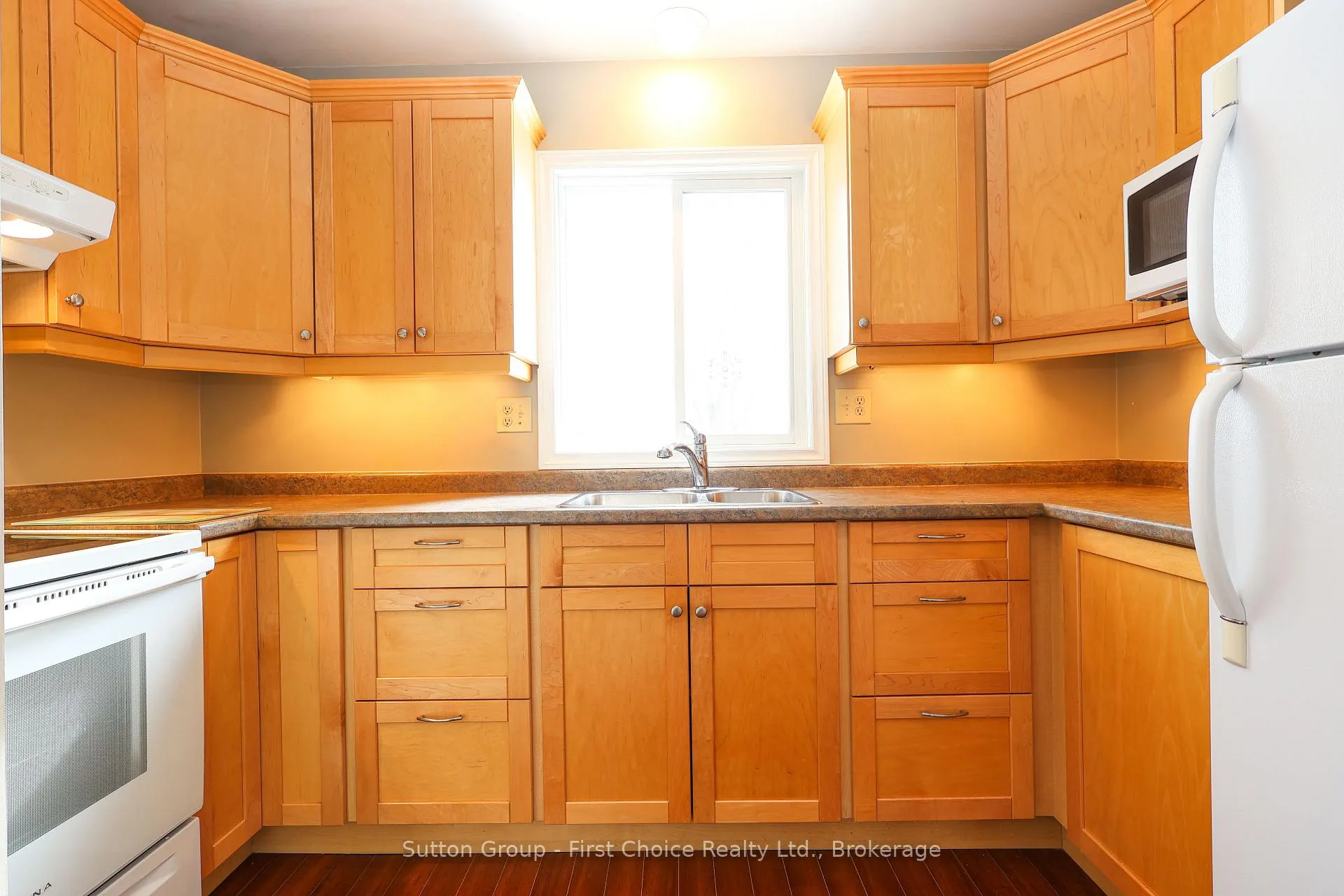 Photo 14 of 117 Maple Avenue, Stratford — HOMEH