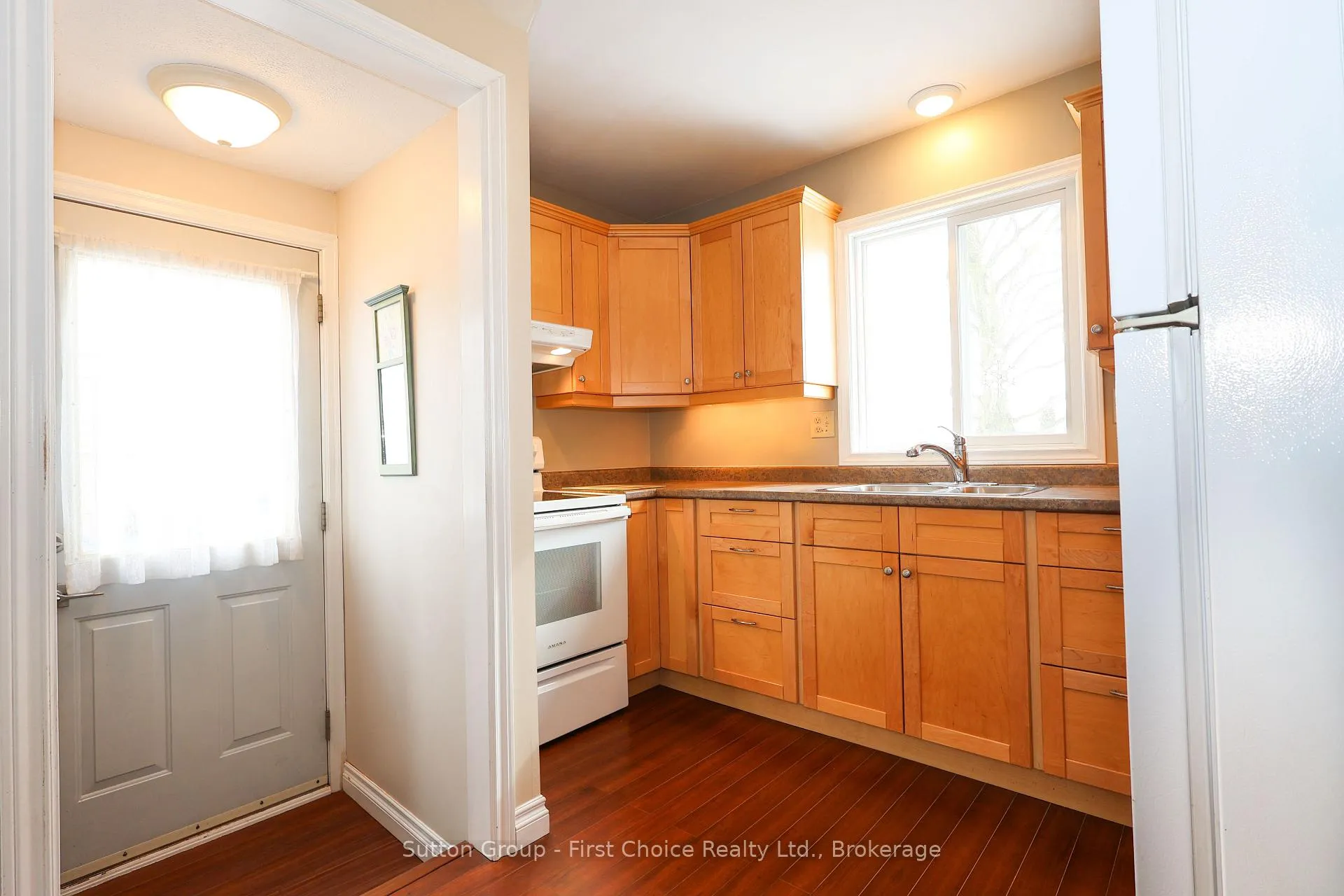 Photo 16 of 117 Maple Avenue, Stratford — HOMEH