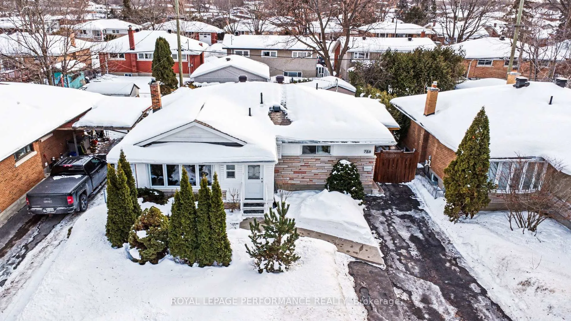 Front of 788 Dickens Avenue